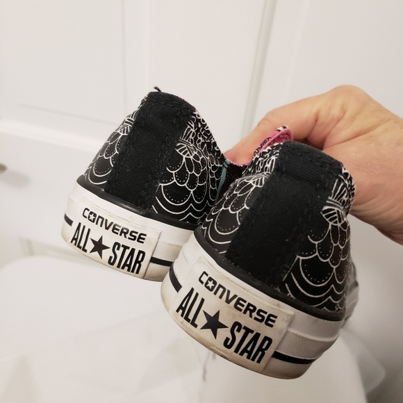 Converse Low Top Multicolored Sneakers Size 7, Colorful, Casual, Trendy - Picture 11 of 14